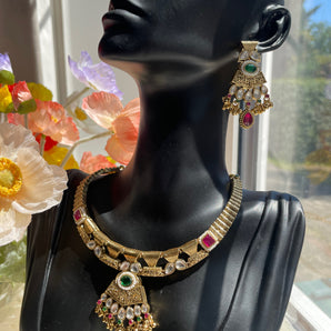 Yamini Necklace Set