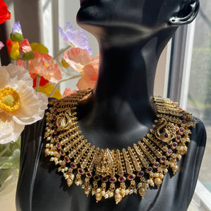 Nithila Necklace Set